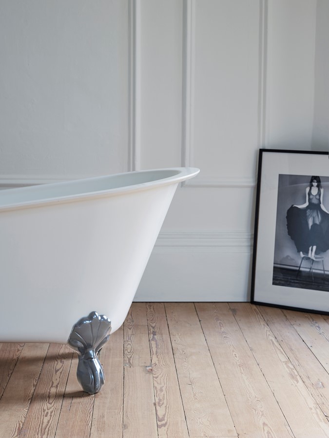Romano Petite Single Slipper Claw Foot Tub in Bathtubs Luxury