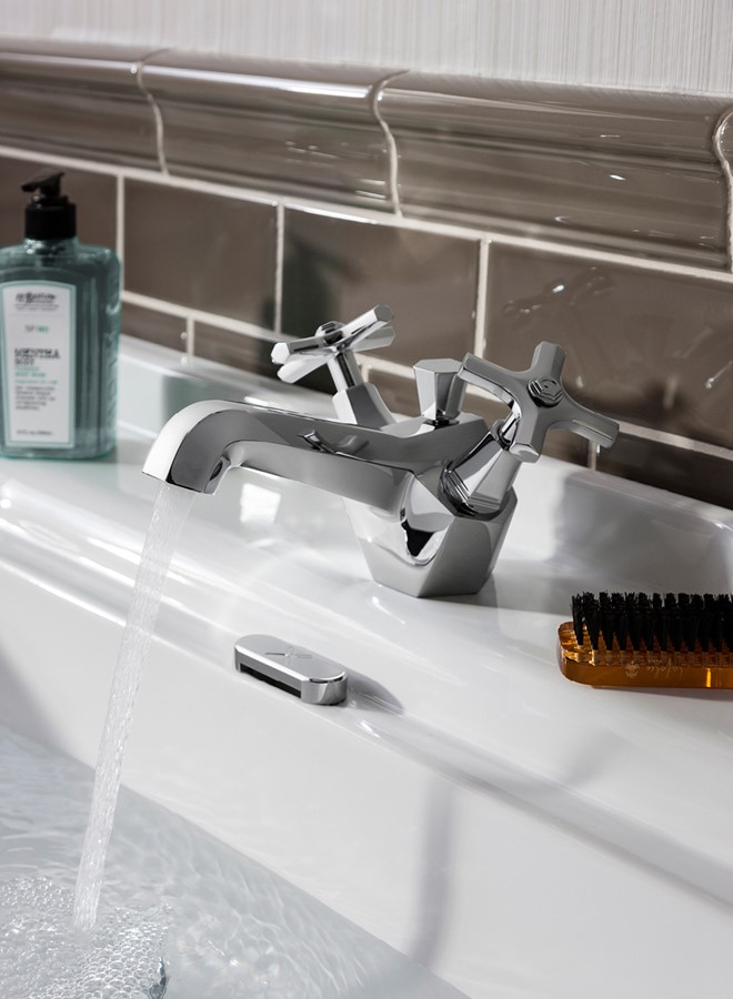 Waldorf Single Hole Bathroom Faucet with Cross Handle Luxury